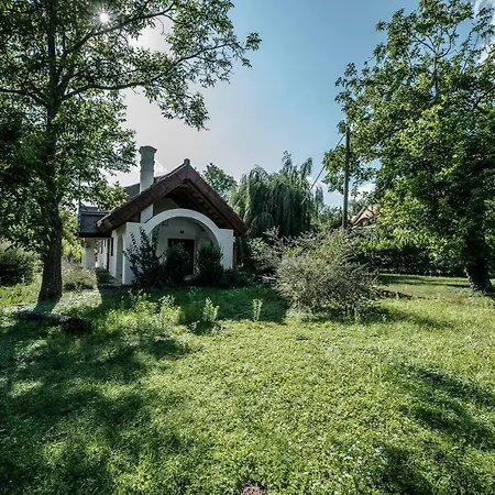 Extra Large House With Big Garden, Sauna Nyaraló