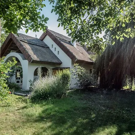 Holiday home Extra Large House With Big Garden, Sauna
